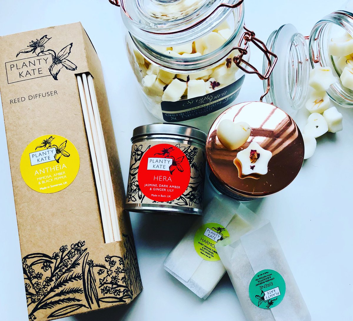 Lovely #giftideas and stocking fillers are coming to <a href="/refillable/">Vanessa L</a>.shop ! ✨✨
#Sustainable ✨ #Local ✨ #Natural  ✨#Zerowaste ✨#Plasticfree✨#Womenentrepreneurs creating amazing and beautiful things
#womensupportingwomen #womeninbusiness #supportinglocalbusiness