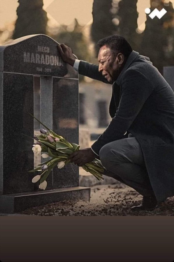 Viral Photo Shows Pele Grieving at Diego Maradona's Grave, Know