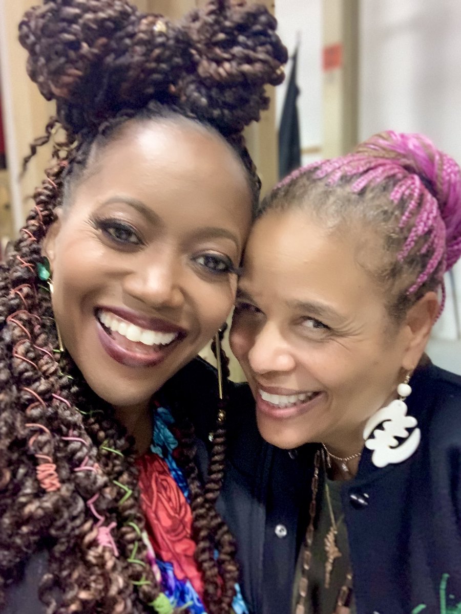 Me and #YvetteLeeBowser. Grateful talented creatives like her #RuntheWorld #livingsingle #BlackWomenMatter #Thanksgiving2020