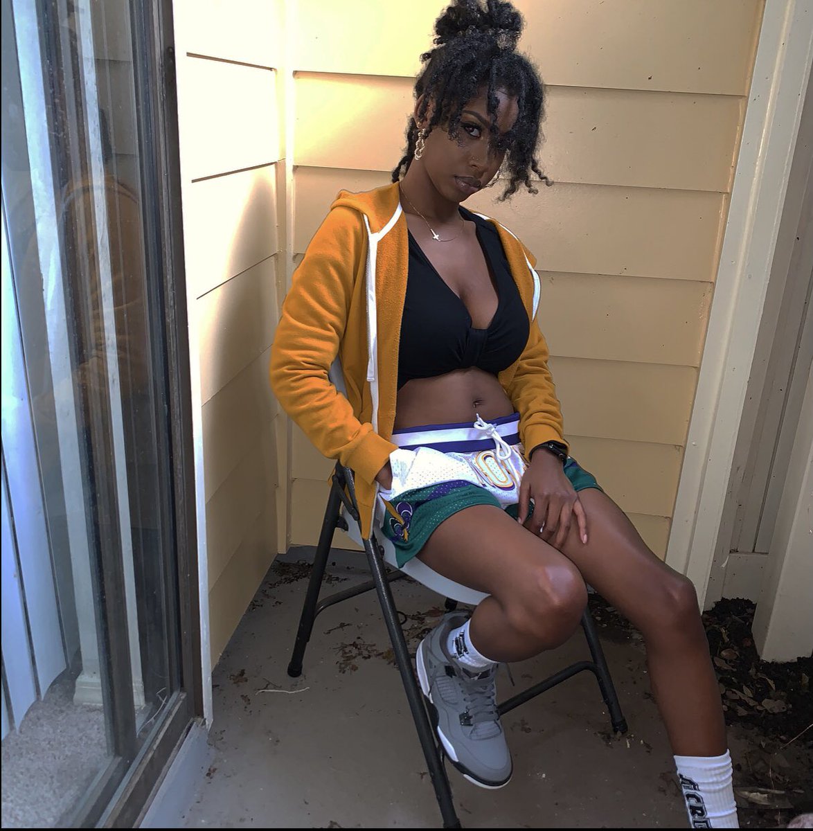 ceeingdoubles's tweet image. I guess I’m just more soul food than eye candy... 💛