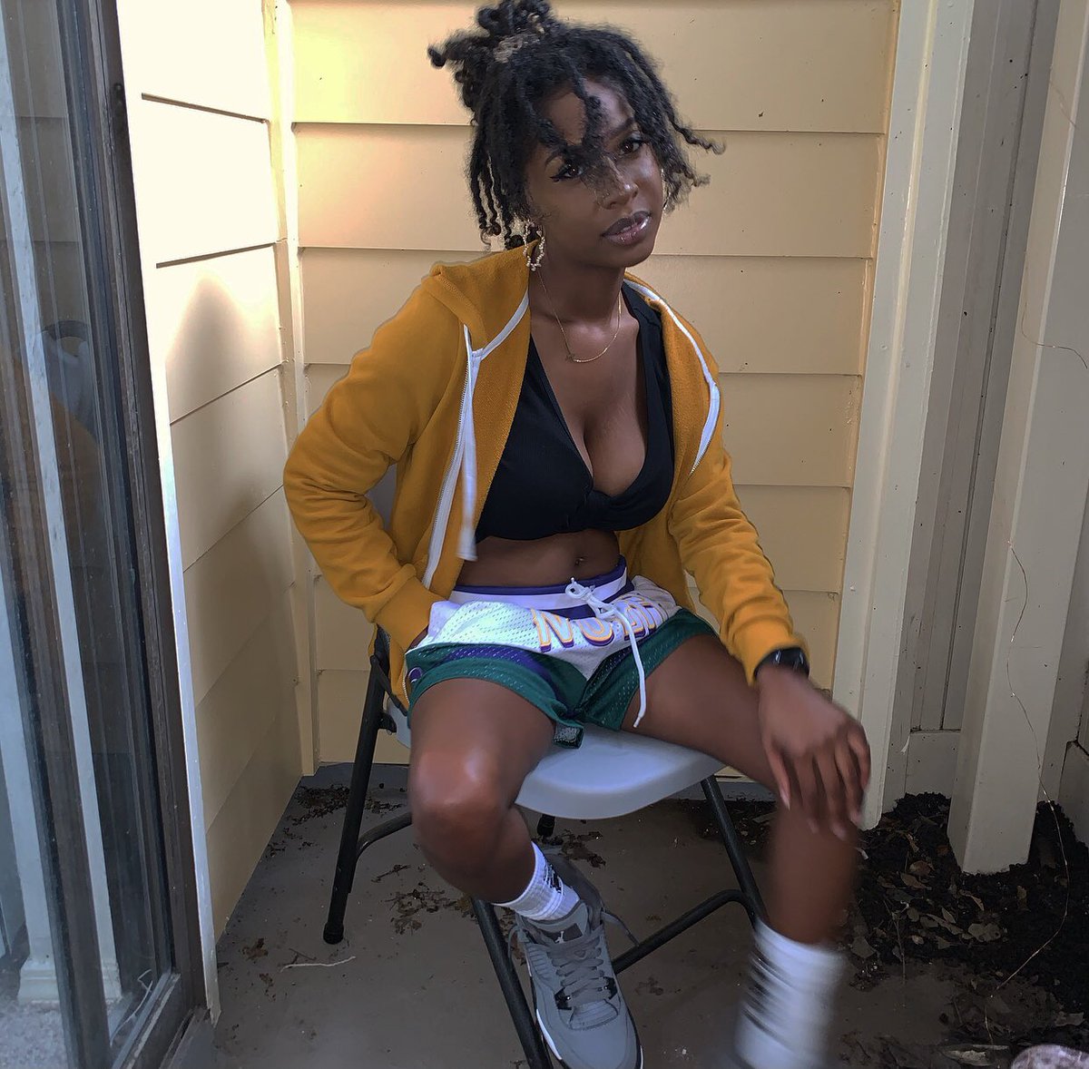 ceeingdoubles's tweet image. I guess I’m just more soul food than eye candy... 💛