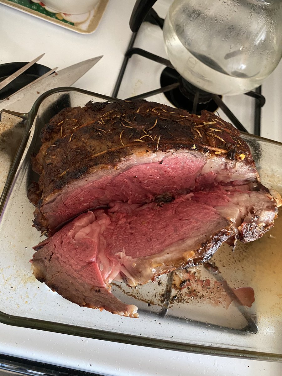 DubDeeArr's tweet photo. Bragging about the prime rib I made for #thanksgetting #allidoiswin https://t.co/Ipu6P4dNqb