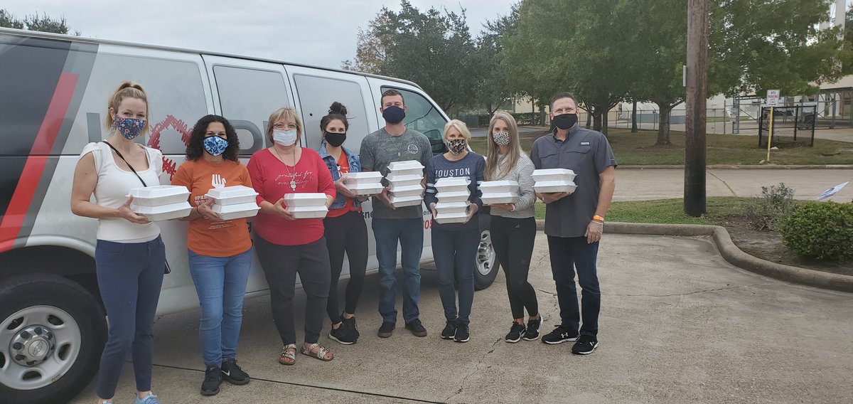 HopeImpacts's tweet photo. @HopeImpacts handed out 125 Thanksgiving meals to our Homeless friends in Katy and Richmond/Rosenberg thanks to @OperationTurkey and @rotaryclubofkaty. We also had blankets and coats thanks to our generous community! #HappyThanksgiving
#grateful #hopeimpacts #partners https://t.co/vvChNAs1Dq
