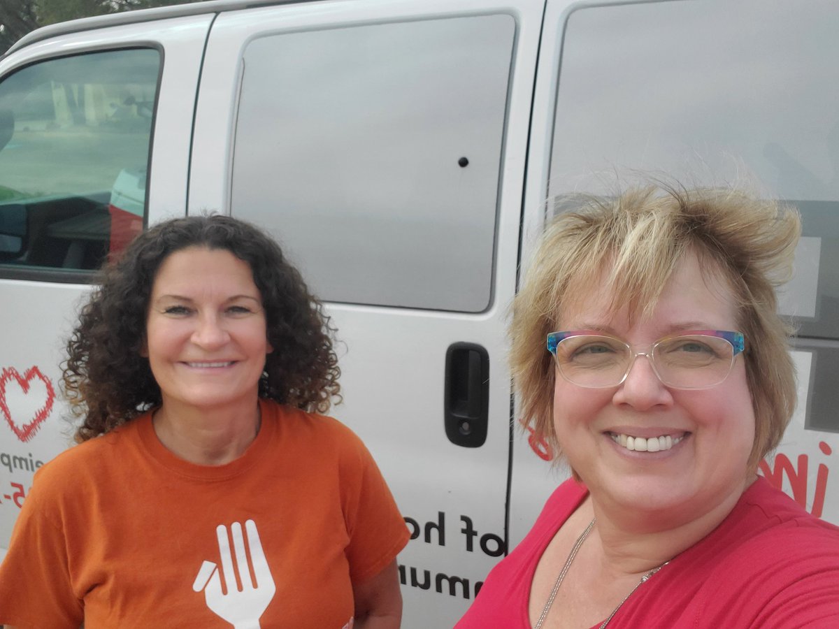 HopeImpacts's tweet photo. @HopeImpacts handed out 125 Thanksgiving meals to our Homeless friends in Katy and Richmond/Rosenberg thanks to @OperationTurkey and @rotaryclubofkaty. We also had blankets and coats thanks to our generous community! #HappyThanksgiving
#grateful #hopeimpacts #partners https://t.co/vvChNAs1Dq