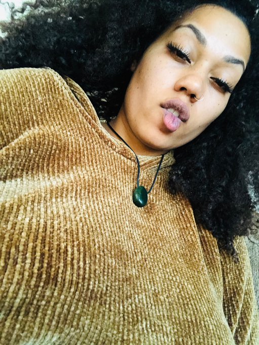 I wanna be spoiled 🥺😩I&rsquo;m done spending me money damn it !.   😈💳   Pretty bratty babe https://t.co/Im