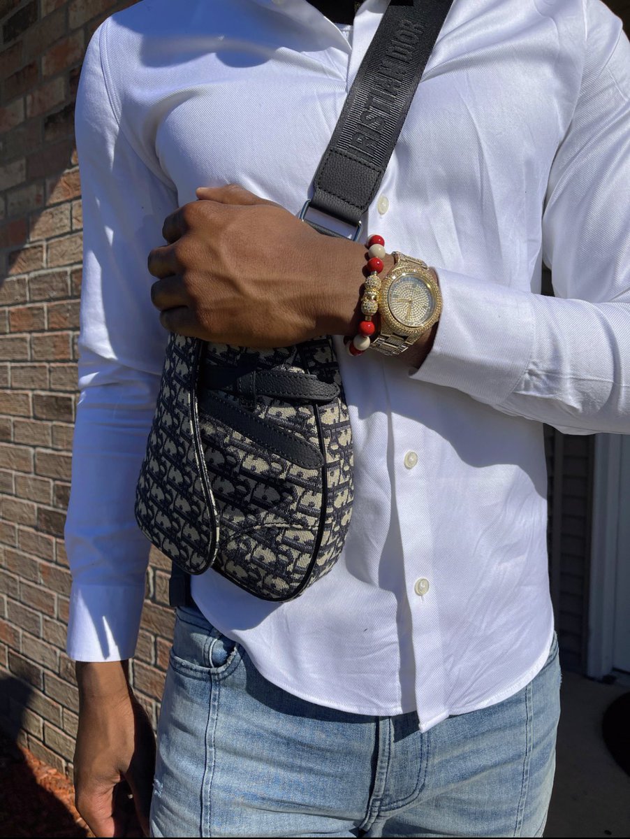 1tracknation's tweet photo. No money problems so I pop it💦 #dior https://t.co/FkLK386ybT