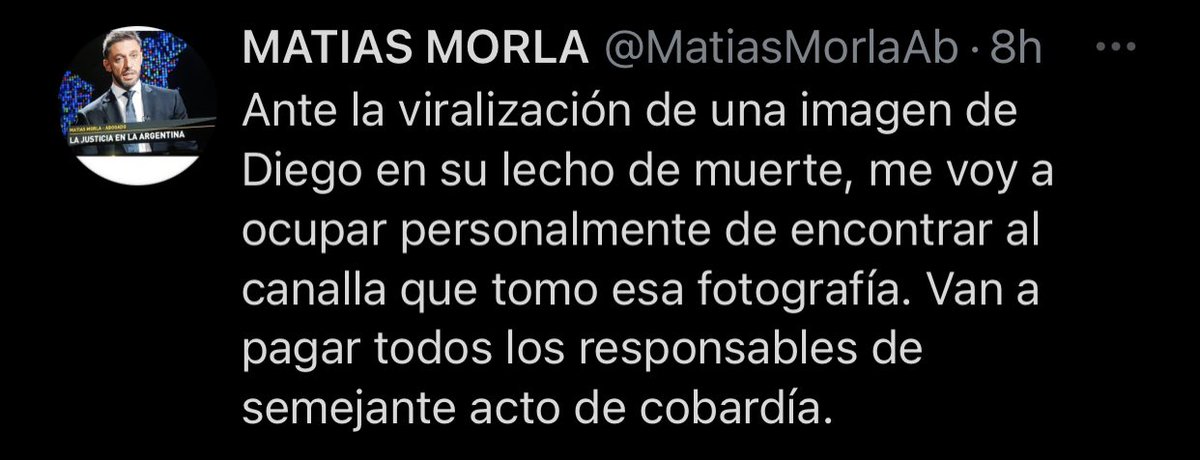 PeriodismoP_Ec's tweet image. #Argentina| @MatiasMorlaAb, abogado los últimos años de #Maradona, repudió la publicación y viralización de una fotografía del astro en su lecho de muerte. “Van a pagar los responsables”, dijo. #Morla también cuestionó la atención de emergencia  a “El Pelusa”. Lea más ⬇️