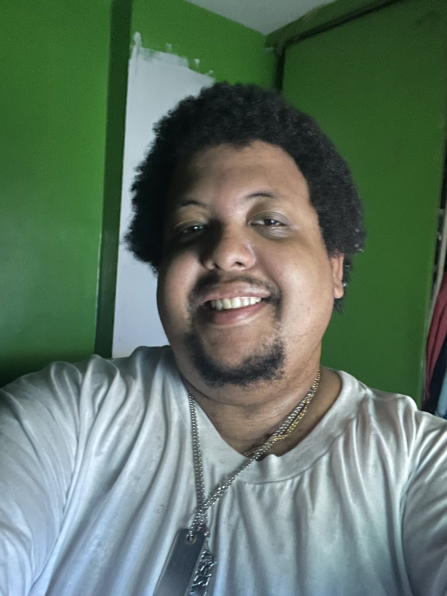 Mr_too_soon's tweet photo. So I thought I do something different with my facial hair. I haven’t been to a barber since COVID started so I thought I take a break from the beard before and after #bigmenseason #beardlifegone #goatee #goateelife #fatguyseason #fatguy https://t.co/8sDXBMF1dn