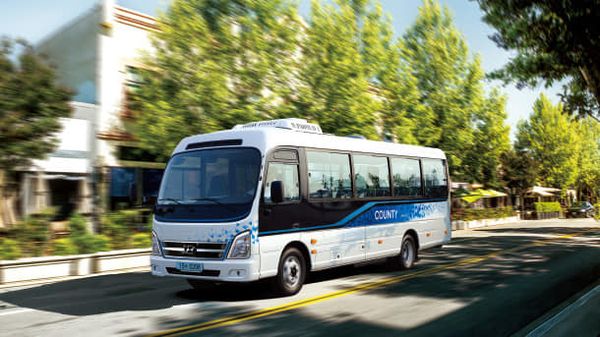 Харилцагч та бүхэндээ шинэхэн өдртйн мэнд. ☀️❄
Гэртээ байж хайртай бүхэнтэйгээ хамт өдрийн сайхан өнгөрүүлж байна уу.
2020 оны шинэ сайжруулалт хийгдсэн цоо шинэхэн COUNTY автобус хэрэглэгч танд.
Та бүхэн дэлгэрэнгүй мэдээллийг 91107766, 91119080 дугааруудаас лавлаарай.