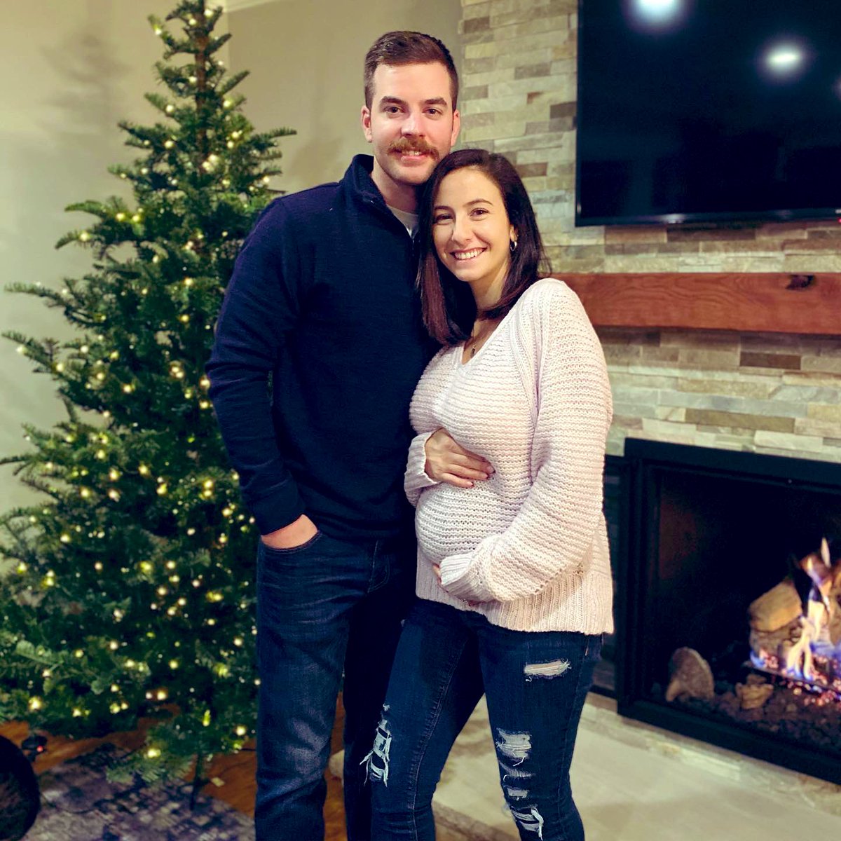 We still have so much to be thankful for. 🥰 Happy Thanksgiving to all.