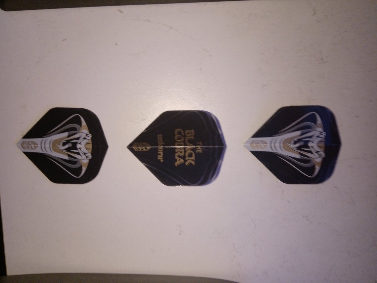 redandproud2's tweet photo. Huge thanks to @BlackCobra180 for my new flights good luck in the players mate! https://t.co/I2EHOoArG5