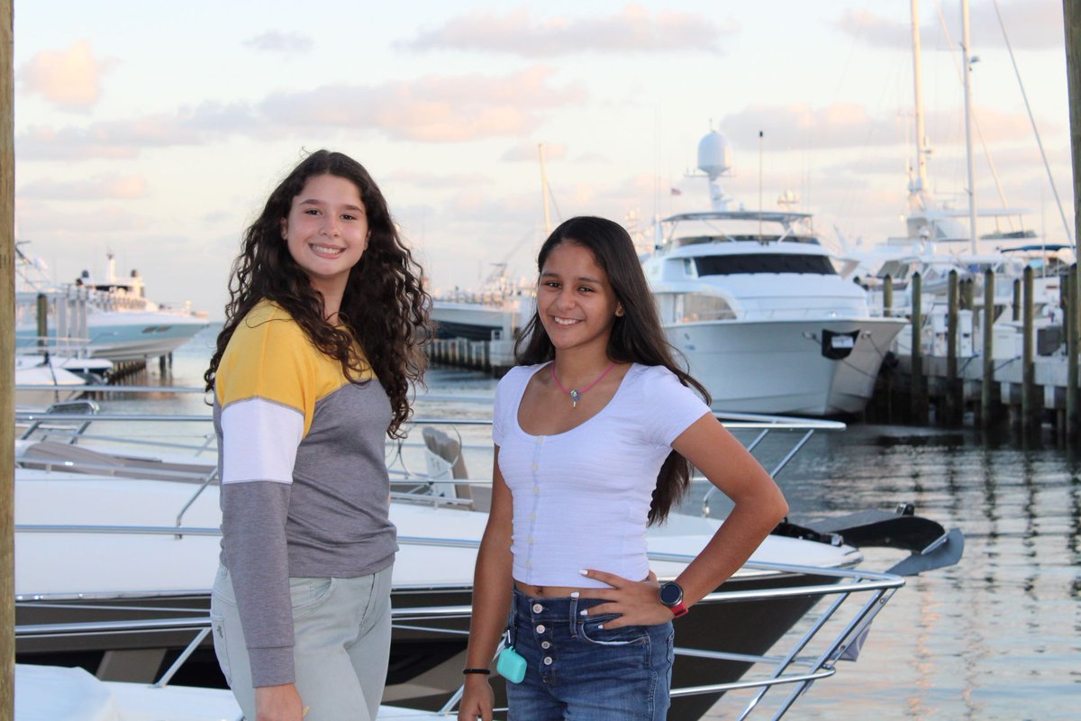 Sofia_p4's tweet photo. We have known each other for so long and I am extremely thankful to have an amazing bestfriend. #MLECThanks https://t.co/cRQl8qJxzH