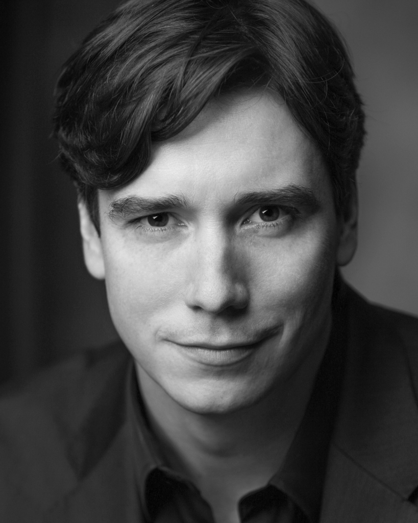 INDEBTEDplay's tweet photo. Follow @INDEBTEDplay for details of next week's rehearsed reading of Peter Carty's timely and topical new play #INDEBTED | Tuesday 1 Dec at 7.30pm | With #DavidMildon as #JohnGrano | DM us for more info. https://t.co/CY8ngxDXMl