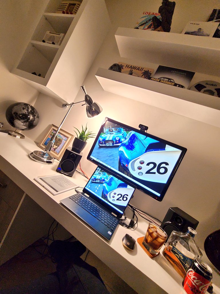 ZachBedford's tweet image. Ready for the @AudioSummit w/ @cb_bruce &amp;amp; friends. The rum is acceptable - it's a radio conference.