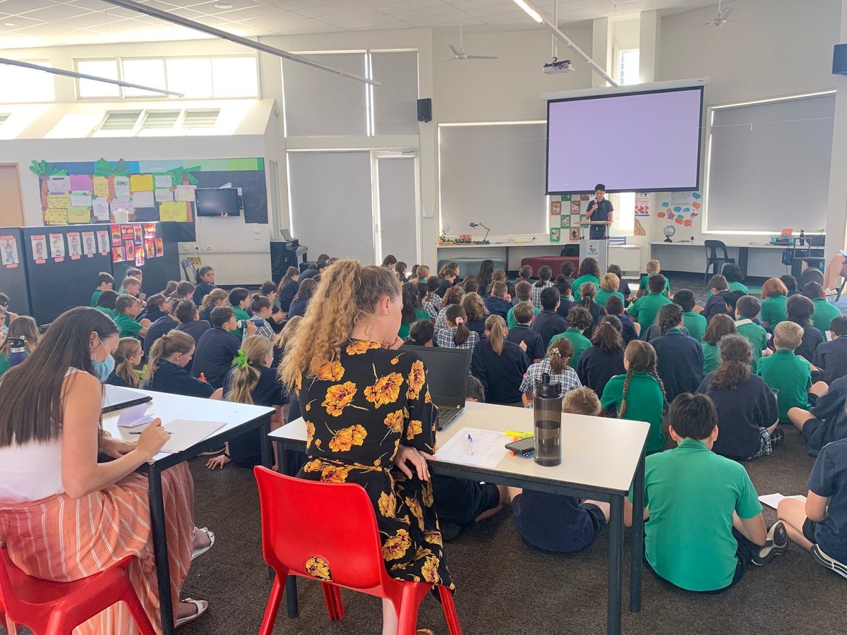 CaulfieldJunior's tweet photo. This is an exciting time for the students who are offered a range of leadership roles as they are progressing to the senior school.😀 Well done to all who have presented their nomination, we are very proud of your achievement.
#cjc #caulfieldjuniorcollege #leadingtheway #school https://t.co/eyPwE4m0hu