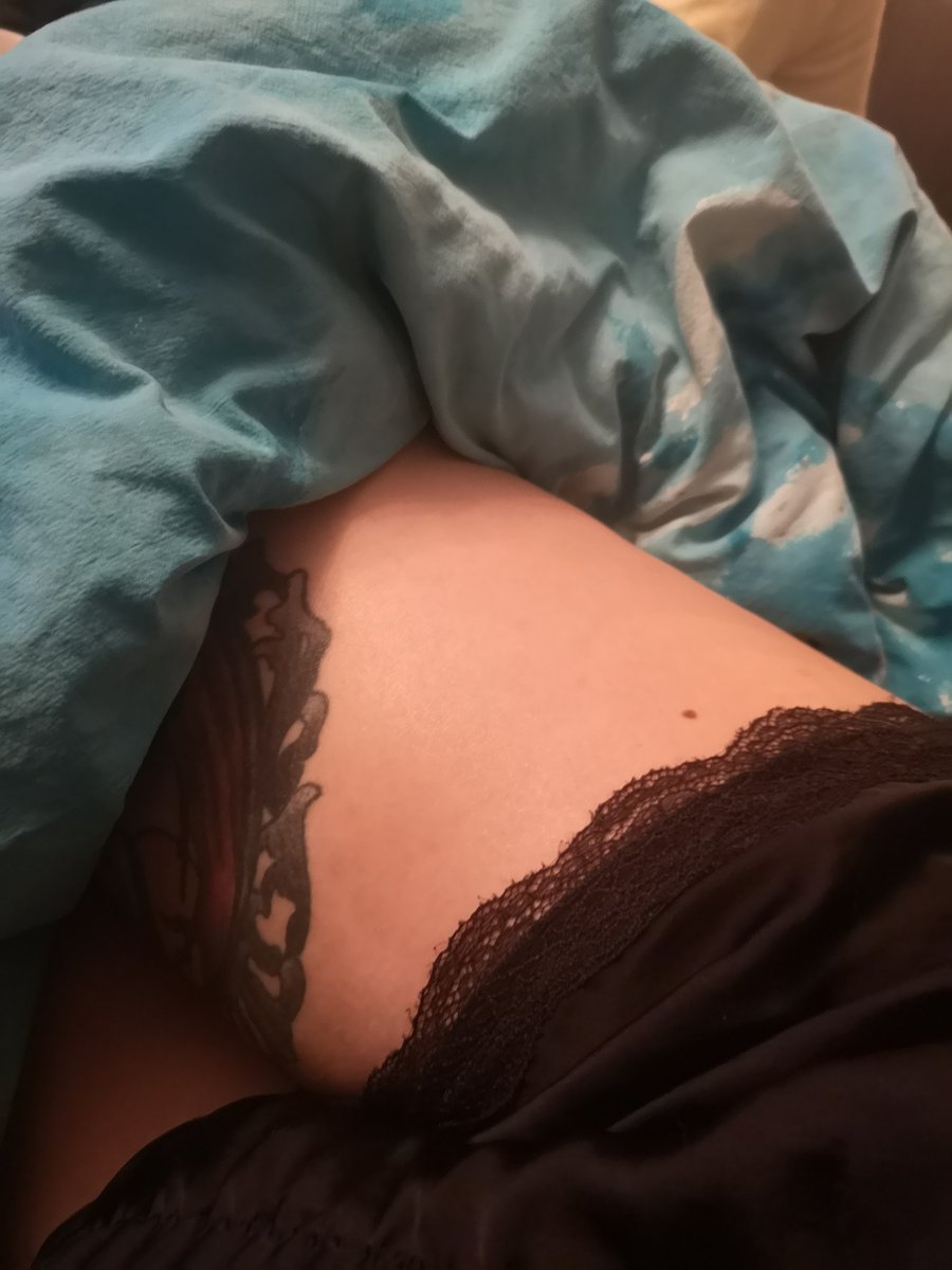 Garlicherb1's tweet photo. 😇

https://t.co/cYNlGk5HVv
#onlyfans #lace #underwear #booty https://t.co/9B1KN0vtik