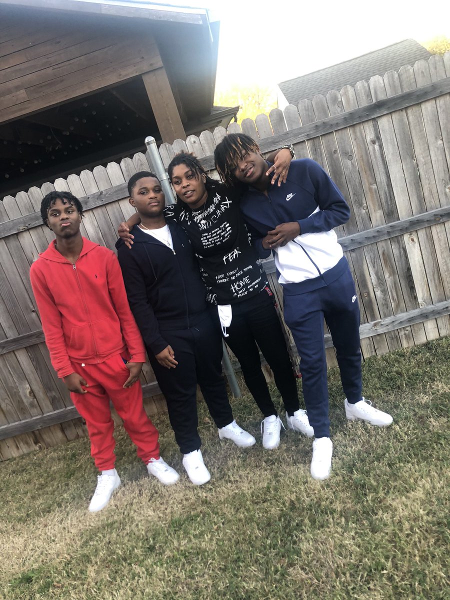 breshhaaa's tweet photo. thanksgiving 20 ๐๐BGMFOE๐ค๐ฝ
#loyaltyispriceless
#LLFatty๐๐ฅบ๐ https://t.co/YVHnkRUFqI