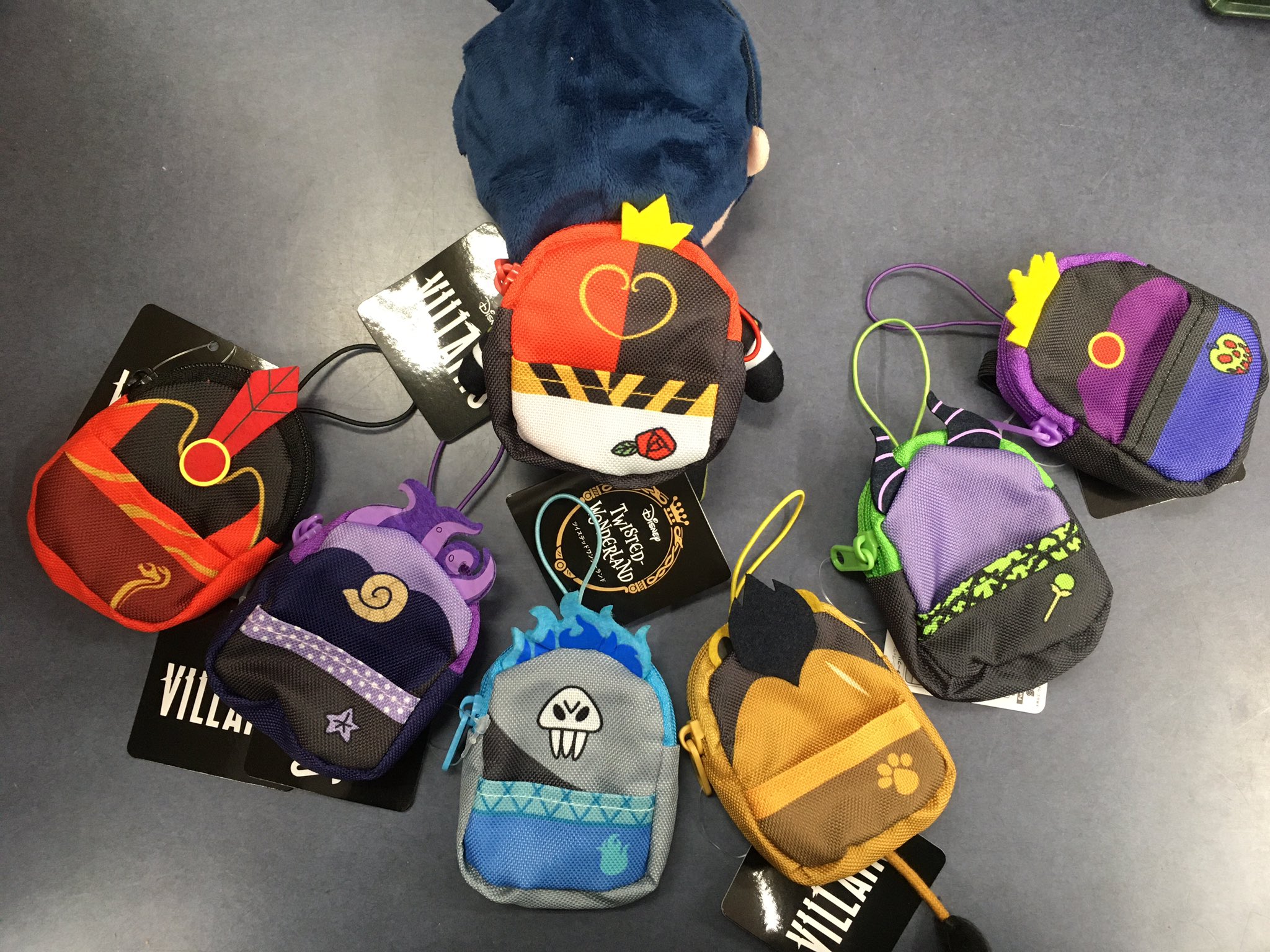 ツイステ ヴィランズ フード付ぬいぐるみケープ リュック まとめページ