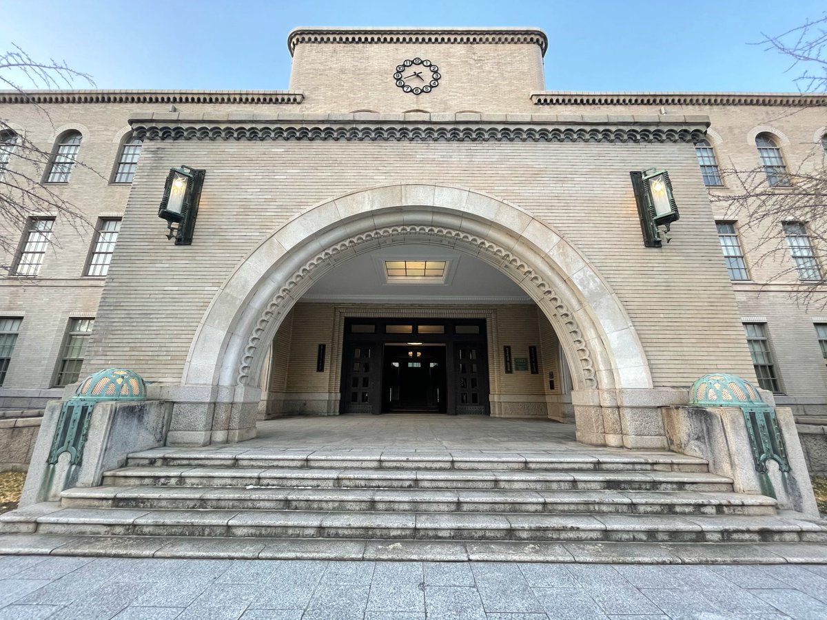 ryosokai's tweet image. 【六甲台第一キャンパス　ロケ地巡り①】

日本がポツダム宣言受諾に至る過程を描いた「日本のいちばん長い日」ではオープニングシーンに加えて昭和天皇(本木雅弘さん)が玉音放送を録音するシーンなどが撮影されました！