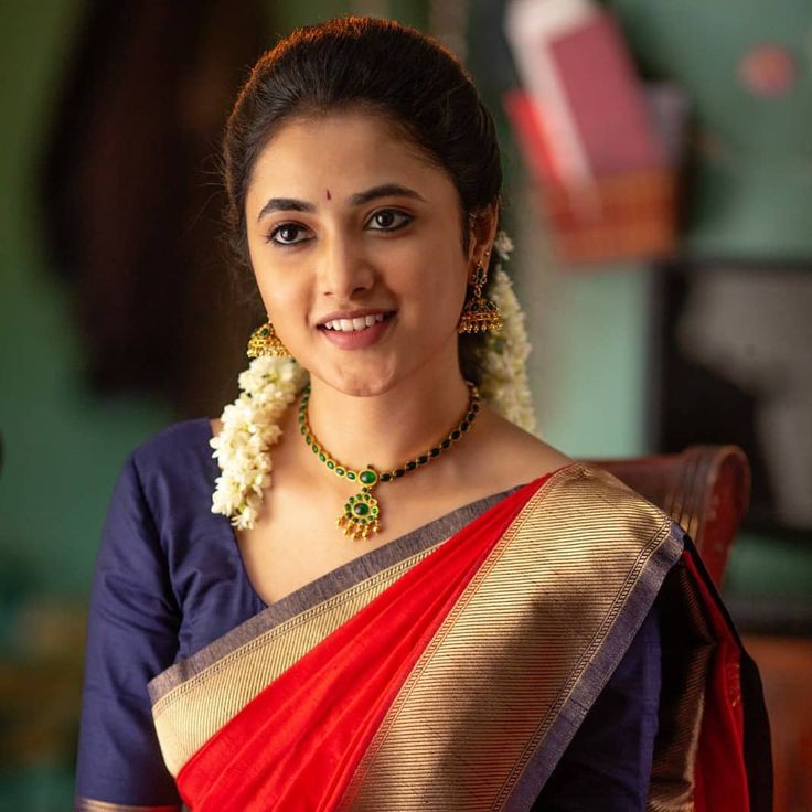 PriyankaOffil's tweet photo. Dam cute smile❤🥰...

#PriyankaArulMohan https://t.co/xB1efQXdjX
