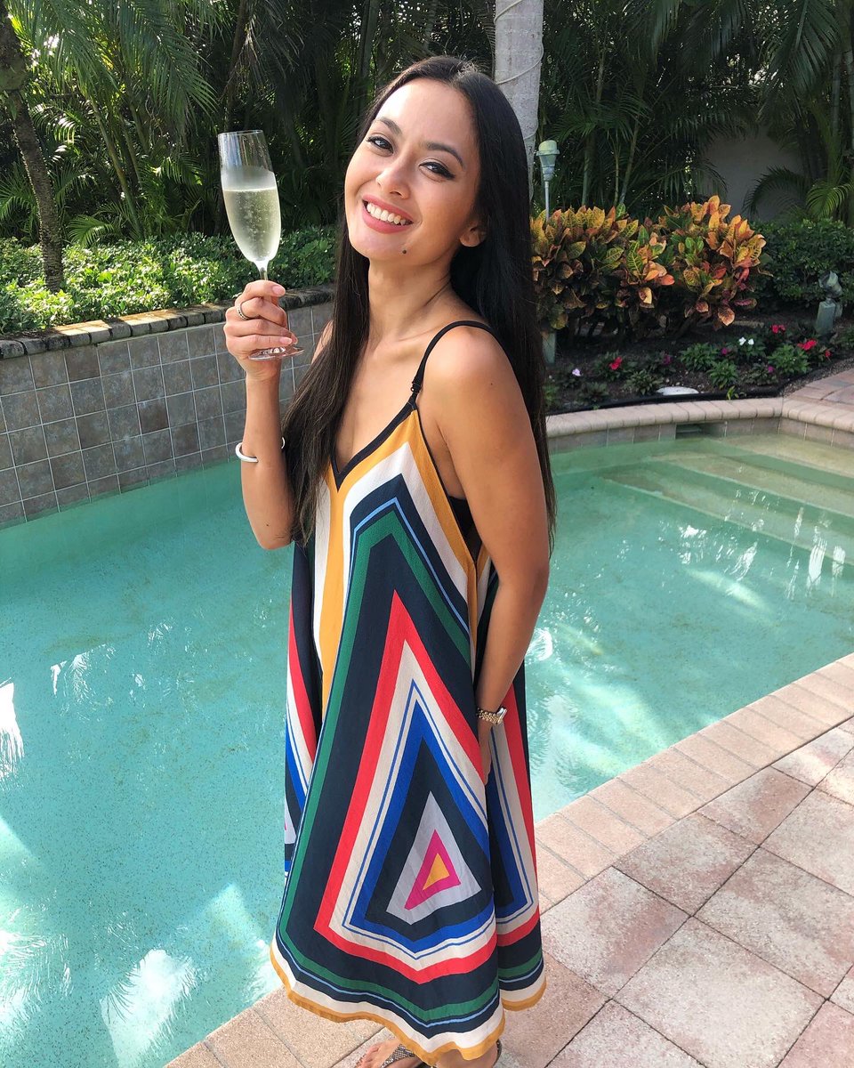 desireesiahaan's tweet image. Thanksgiving Greetings to you and your family, and we wish you a holiday season full of peace, acceptance, gratitude, playfulness and plenty! #OfLove #happyThanksgiving #happyturkeyday #socialdistancethanksgiving #ThankYou 🙏🏽🧡🍁