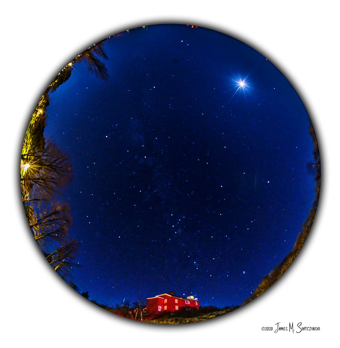 jsiatczy's tweet photo. An extremely out of focus fish eye lens attempt with a first quarter moon lighting up the sky - The Marquette Harbor Lighthouse, Marquette, Michigan
@PureMichigan @NikonUSA @MichiganHist @DowntownMqt @MarquetteMuseum #fisheye
#lighthouse #nikonnofilter #nikonfallmi #nikonz7 https://t.co/4aoNswLcrl