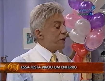 RickSouza's tweet photo. E de quebra mais interferência externa com essa queima de fogos aleatória #EliminaçãoAFazenda https://t.co/sF2p77aThh