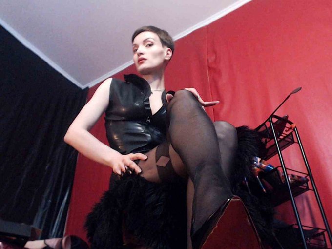 just finished a  pay-per-minute #skype #show on @SkyPrivate Book a private session at my profile:  https://t<a href="/tag/skype"class="tags">#skype</a><a href="/tag/show"class="tags">#show</a><a href="/tag/model"class="tags"><span>#model</span></a><a href="/tag/cam"class="tags"><span>#cam</span></a>