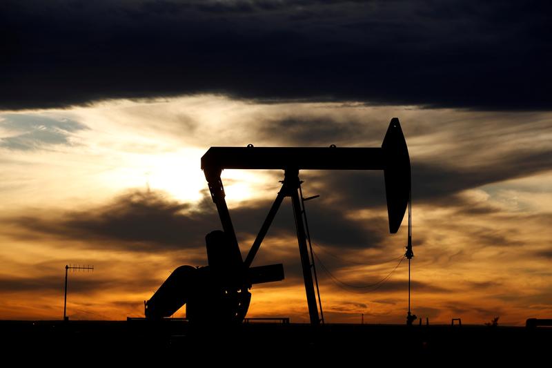 Oil mixed as rally falters over supply concerns, vaccine doubts https://t.co/rvZrhbVANO https://t.co/Zz4N8OonqT