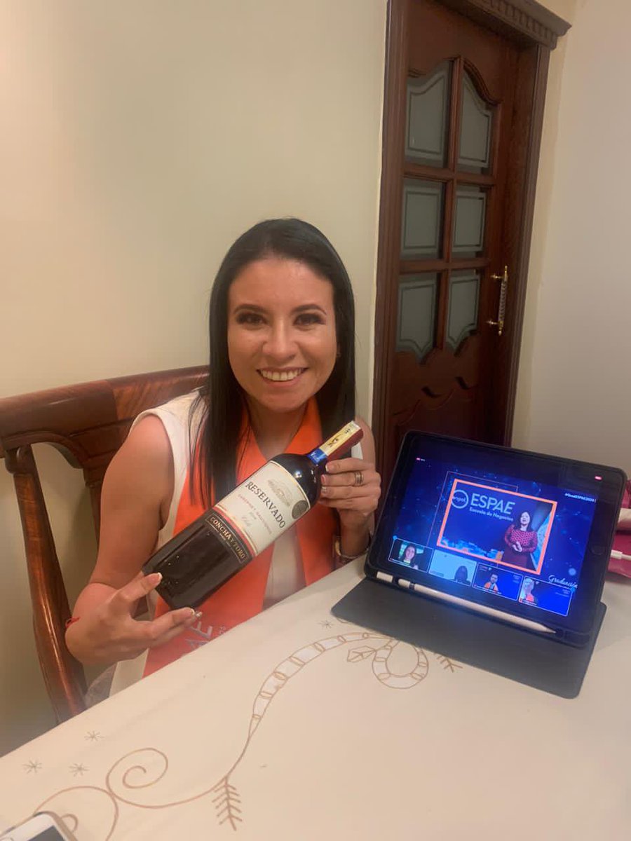margothcabrera's tweet photo. Y llego el día: Incorporación virtual 👩🏻🎓🎓✨✨ Magister en Agronegocios Sostenibles #GradESPAE2020 #ESPAE #ESPOL #MAS2 #grad 🥂🥂🥂 https://t.co/faMVj3iOg5