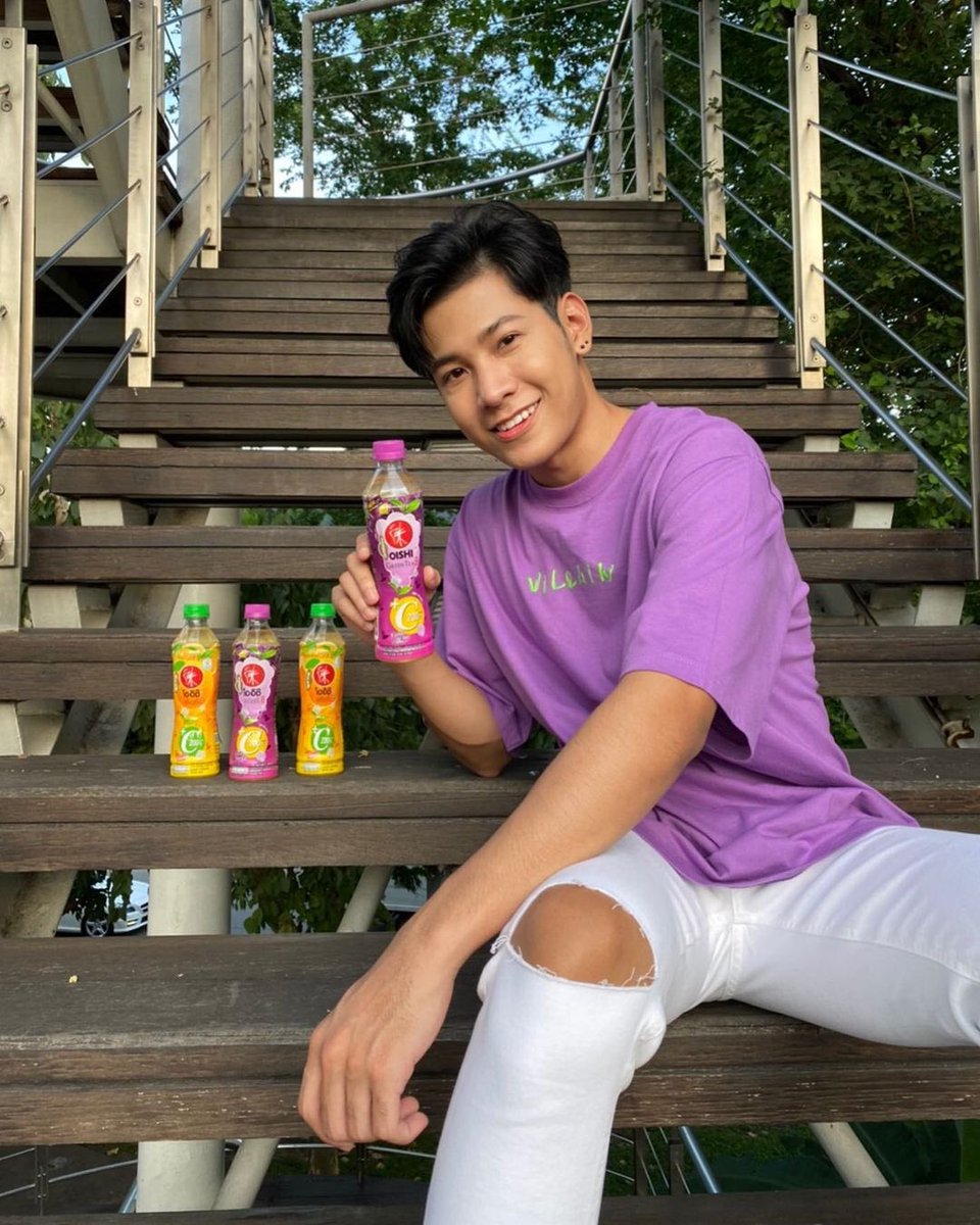 peraya_official's tweet photo. ไปจ้า ไปลองกัน :) กดไลค์ไอจีด้วยน้า 

🦁 : https://t.co/I2ypoeKhWz
🐢 : https://t.co/txfS7mJARp

#คริสสิงโต #ทีมพีรญา #OishiPlusC https://t.co/PNUngm1hnb
