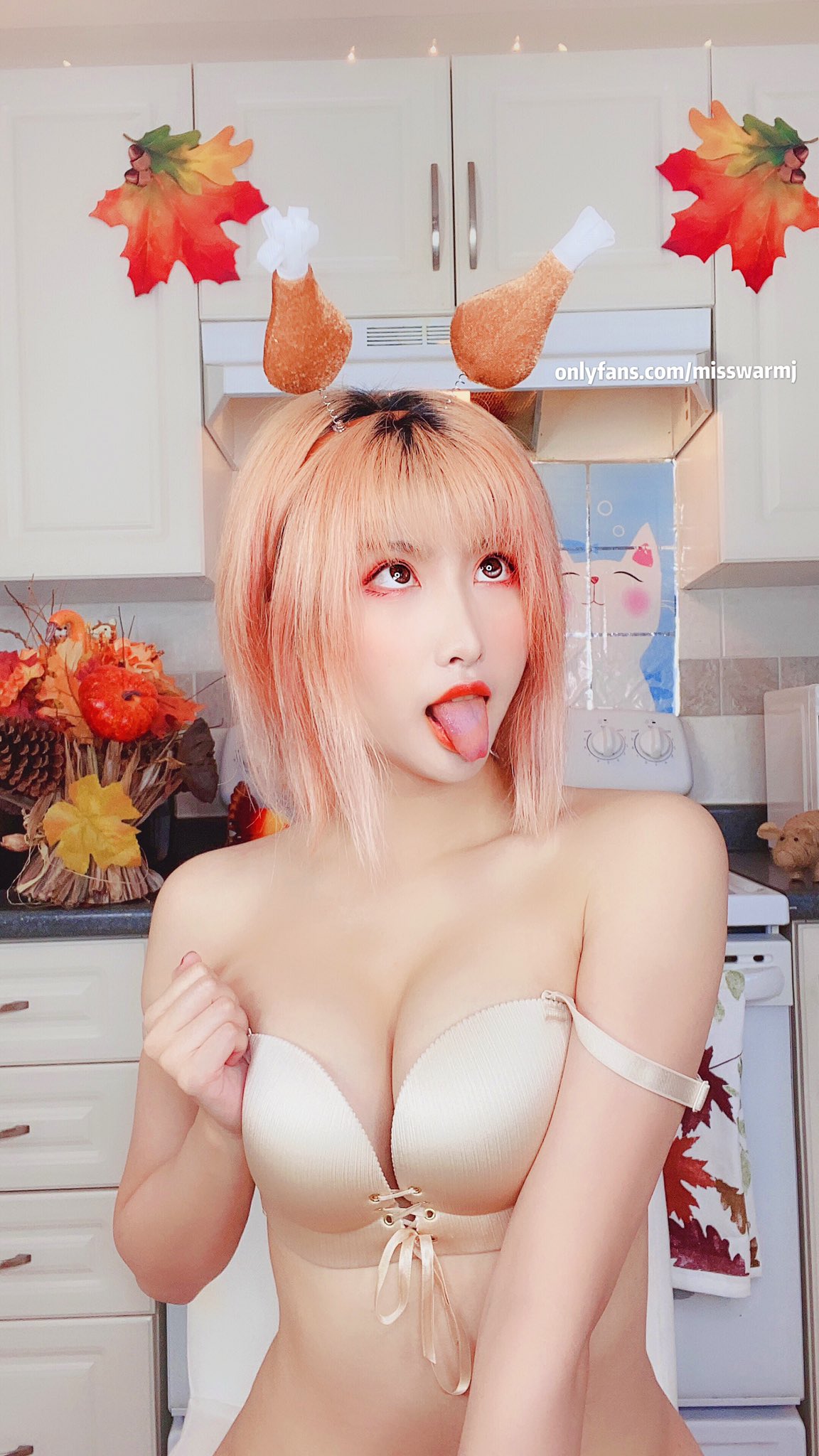 画像,🎊Happy Thanksgiving~🎊Wanna have some naked turkey 💫🦃💫?                 🔥👇🏻👇🏻👇🏻🔥 …