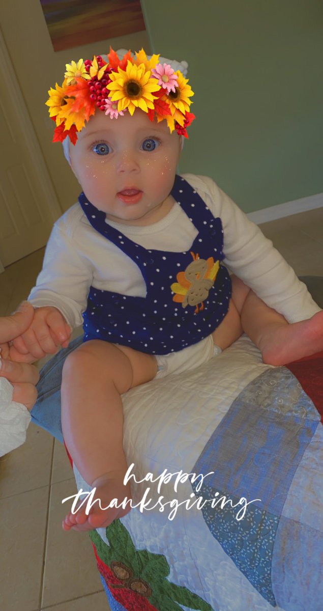 lexieeeannn's tweet photo. my little turkey ❤️🦃🤍 https://t.co/NfvFKNoowy