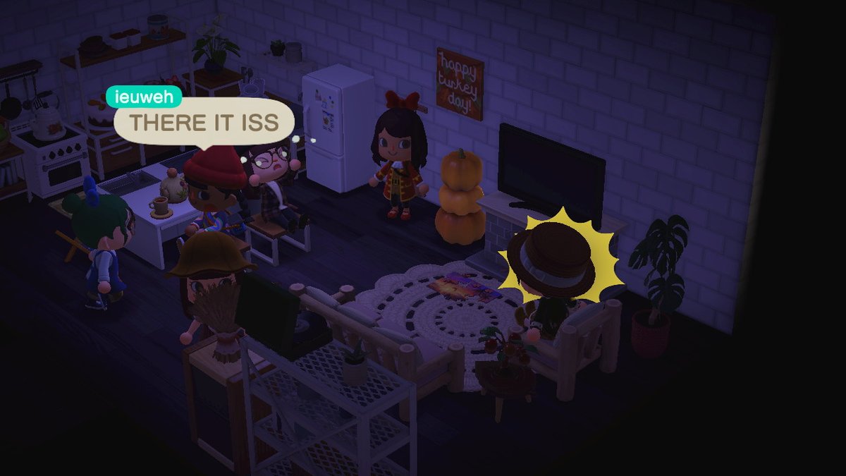 AcnhFreda's tweet photo. a fun and festive friendsgiving with some of my favorite people #AnimalCrossing #ACNH #NintendoSwitch https://t.co/eXqXu857Ku