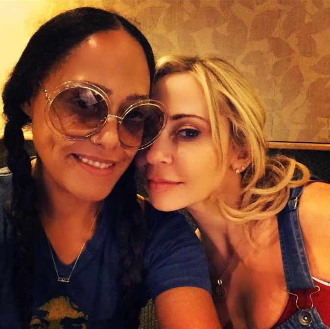 deadcon8's tweet photo. #IAmThankfulFor &amp; Everyone is Thankful for @tarastrong &amp; @IAmCreeSummer. #PrincessClara &amp; #FoxxyLove are Without Question They are The ''Blessed Voice Acting Queens From Canada''. Every Performance They Give in Animation or Music Becomes a Classic. #HappyTurkeyDay Ladies!!! https://t.co/kZZMBo2fcm