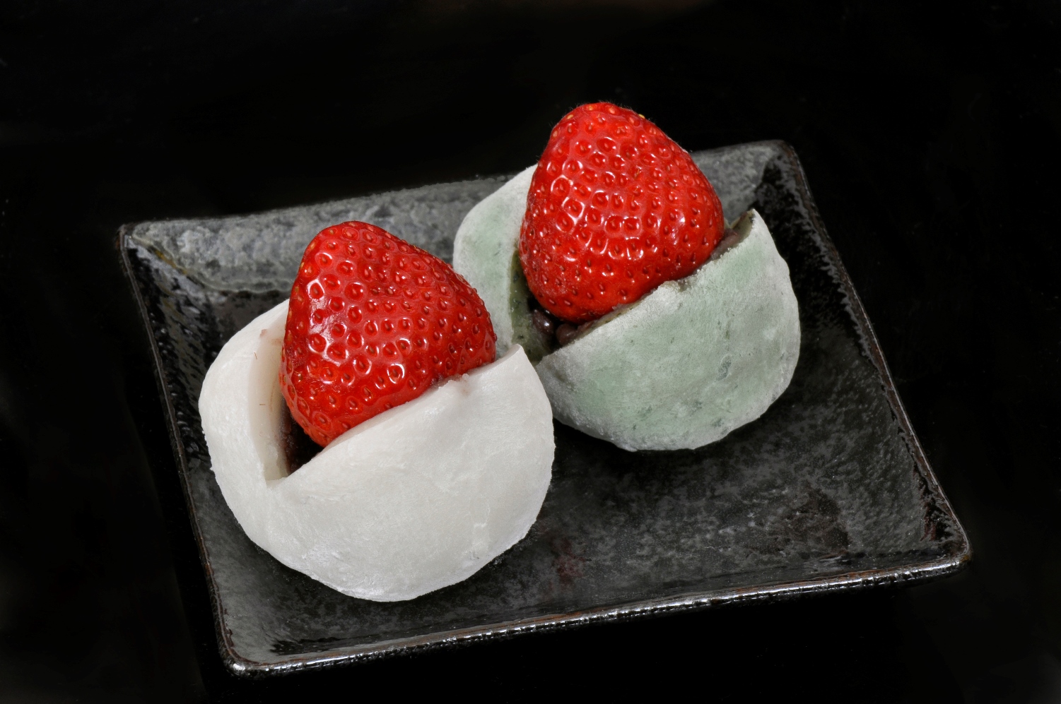 苺だいふく③ 駅ナカ・駅チカSHOP على X: 