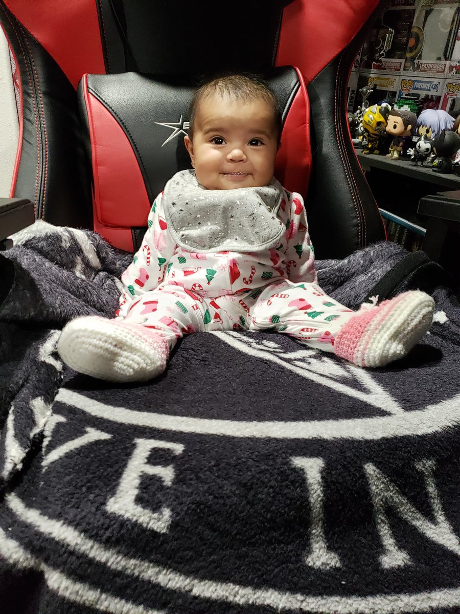 zer0phoksgiven's tweet photo. Hey @EwinRacing, our baby loves sitting in her daddy's chair! https://t.co/tHtHiFNlxQ