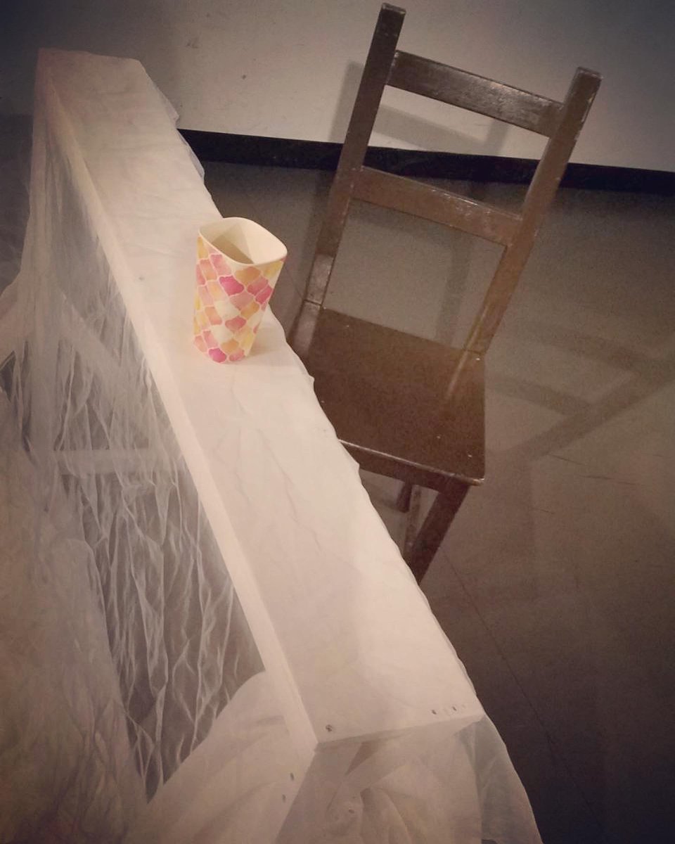 LINKPROJECT2's tweet photo. 「話してくれ、雨のように…」
昨日、初日迎えました。
一晩たった今回の舞台です。
まだ、お客様の余韻が残っている感じです。
そして、今日もここに30分のラブストーリーが作られていきます。覗きに来てください。 https://t.co/U8m7bJ87ci