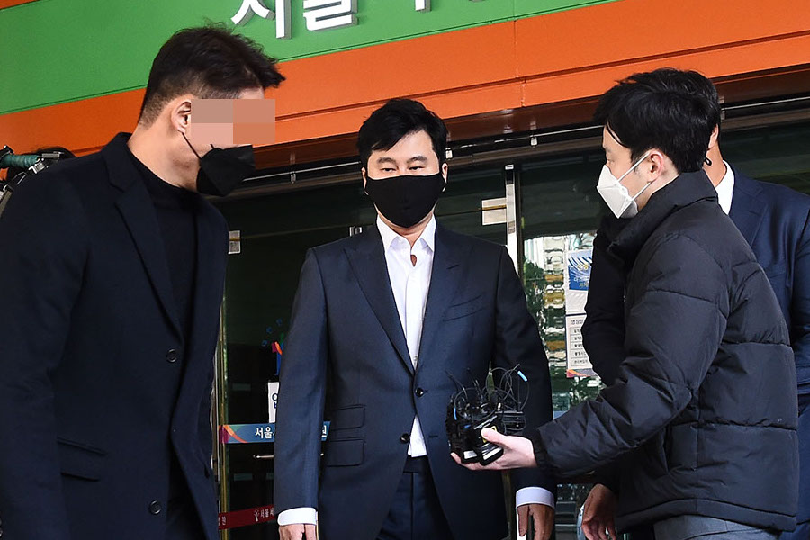 Yang Hyun Suk Sentenced Fine For Illegal Gambling Case 
soompi.com/article/144053…