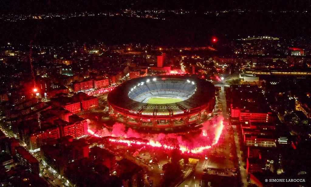 soccer_coach's tweet image. Can you define passion?  Napoli can. #RIPDiego