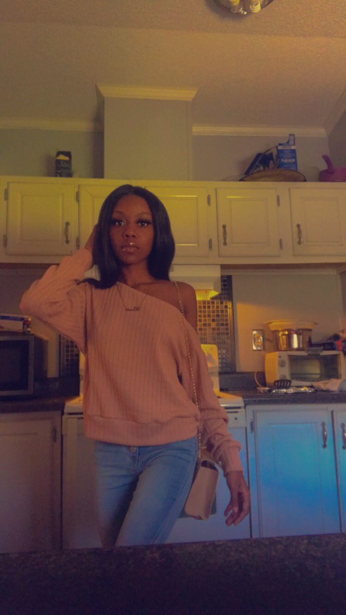 JonesDermia's tweet photo. I’m so tired of being single🦦🥱 https://t.co/LTawS0CSyS