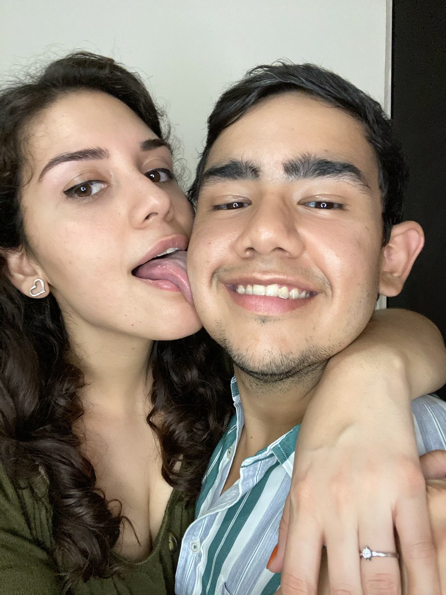 marthzcantu's tweet photo. Encontrรฉ al amor de mi vida, no tengo dudas ๐ค #OurFirstThanksgiving https://t.co/4OBQPZTLrY