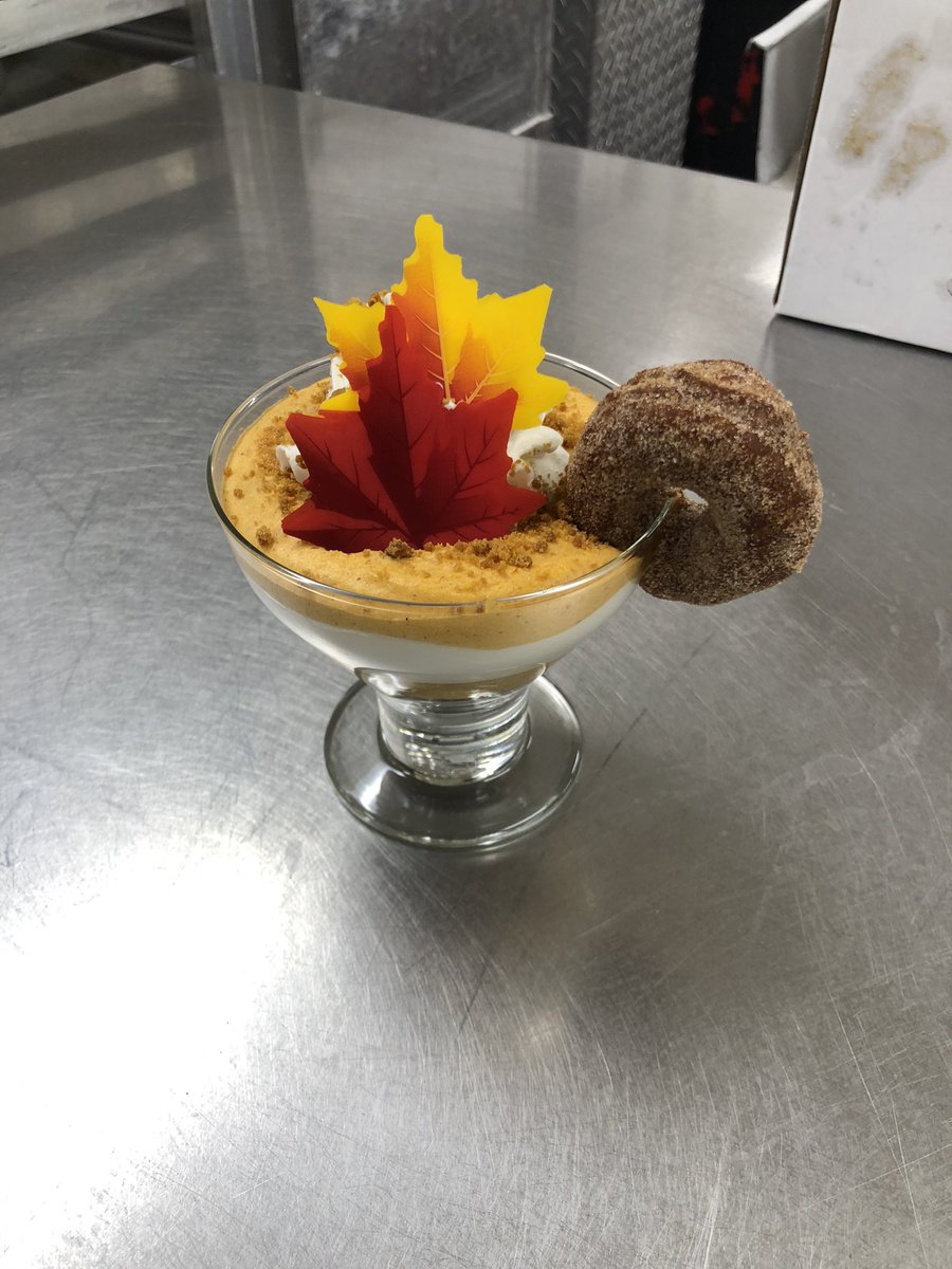 rowen_mcgee's tweet photo. Thanksgiving 2020 pt. 2 Oceano: pumpkin mousse parfait apple cider doughnut, Romanza: pumpkin tiramisu, Cafe Milano: pumpkin pie cinnamon cream. #thanksgiving #pastryart #cheflife #dessert #specialtymenu #beautifuldesserts #peppermillpride #kitchengoddess https://t.co/0Yi9iDs1Mq
