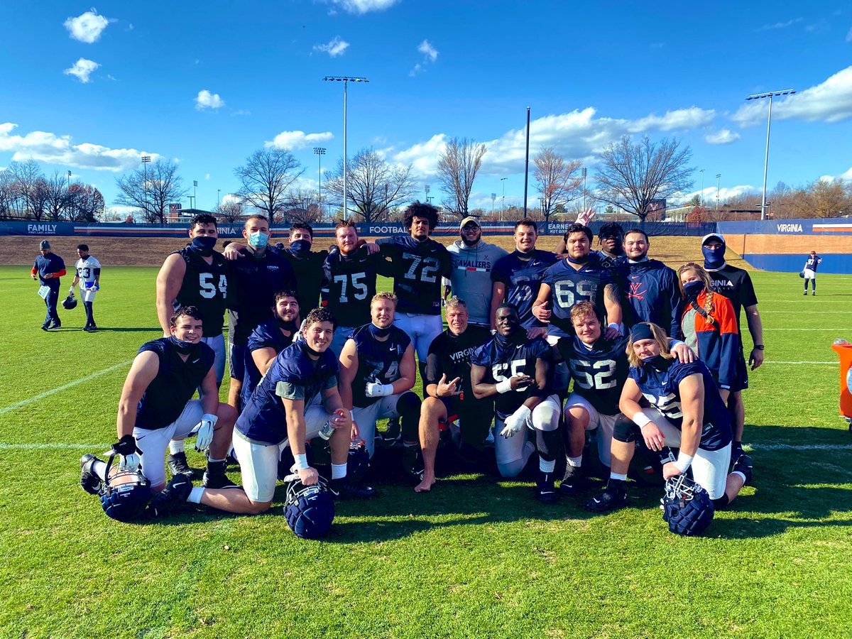 Coach2J's tweet photo. Today I #GiveThanks to these dudes. I am grateful for the opportunity to be their coach. 
CANT WAIT to watch them GOOOOO this weekend 
#GoHoos 
#BigMenLead https://t.co/mpopBHsdUK