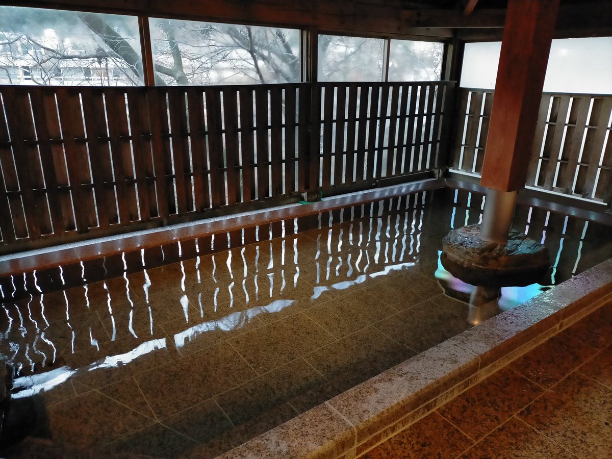 ふくし 先日 泊まったホテル鬼怒川御苑の貸切風呂が広くてびっくり 赤ちゃん用のお風呂 ボディソープもあるから子連れ旅行にオススメ 貸切風呂だから 周りに気を使わないで 久々にゆっくりできた ホテル鬼怒川御苑 大江戸温泉 子連れ旅行