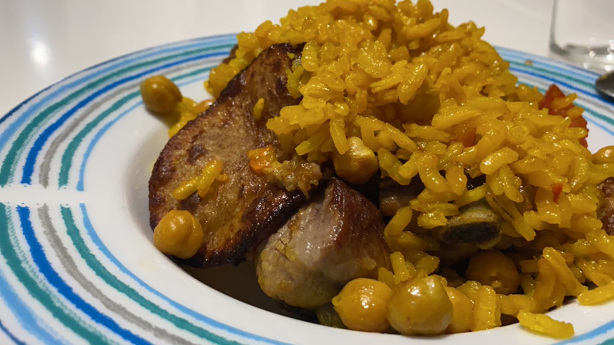 Xavipuerta's tweet photo. Cocinado con amor y con suavidad. Arroz al forn, de los de verdad.
#cocina #streamingcocina #stream #arrozcarneypapa más y mejor en https://t.co/nssOABUKBS hoy no, mañaaaaana https://t.co/Fk6nojSStf