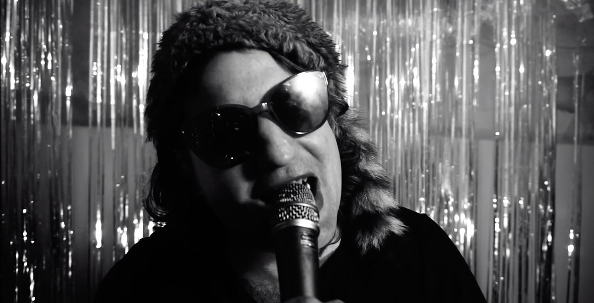 Cream premiere! <a href="/JustinCosmics/">Justin & The Cosmics</a> offer an Elvis Costello-approved take on the immortal "Who Do You Love?"
nashvillescene.com/music/nashvill…