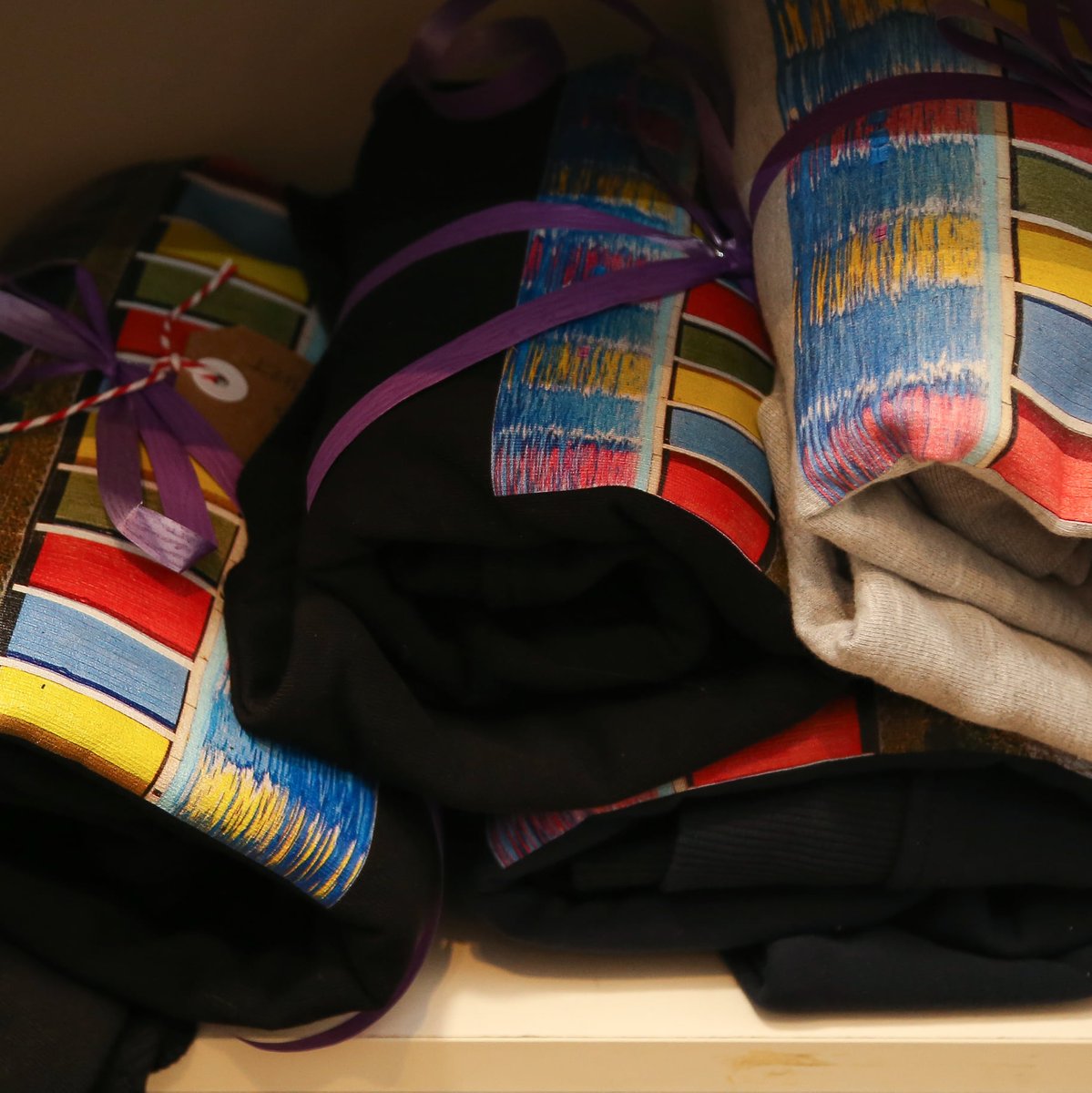 You can visit a selection of favourites from our Christmas market online here christmasmarket.sproutarts.com

Simply make your selection &amp; book your time-slot to pick up and pay - perfect if you're busy or need to avoid going out! <a href="/amyadamsphoto/">Amy Adams London Photographer @amyadamsphoto</a> @fruitionuk @wandsworthart <a href="/FurzedownArt/">Furzedown Art Studio</a>