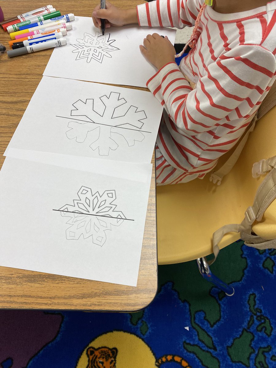 MrsB_MBES's tweet photo. We are learning all about snowflakes- structure and symmetry. So much fun!  @MedlockBridgeES @MBESprincipal @DrParhamFCS https://t.co/qseYlu2WhJ