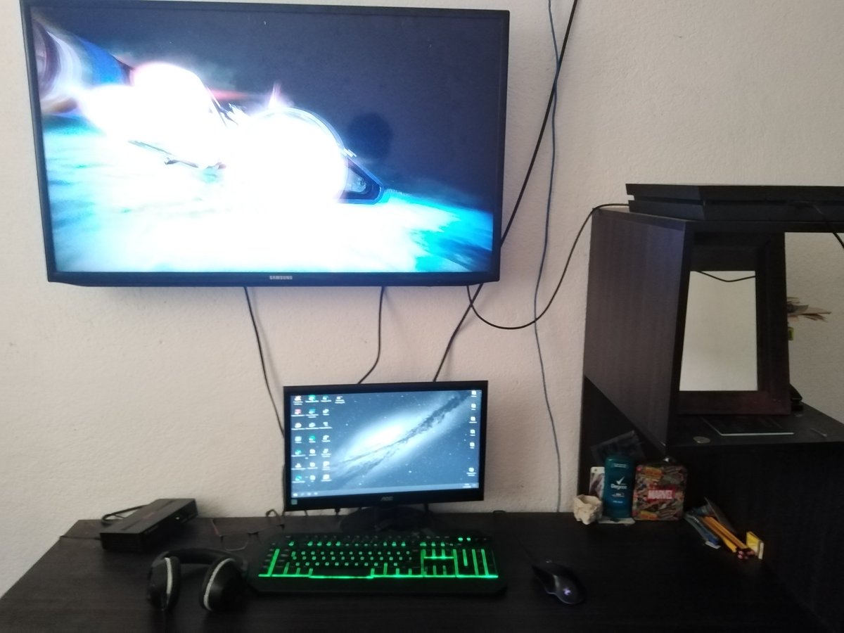 adgf21's tweet photo. #RubiusSetup
Aquí mi zona de trabajo y setup https://t.co/rMc3LD2n0E